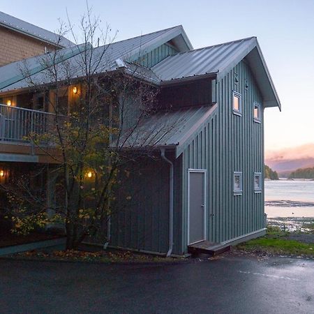 Ferienwohnung Waterfront View Of The Inlet, Short Walk To Town Tofino Exterior foto